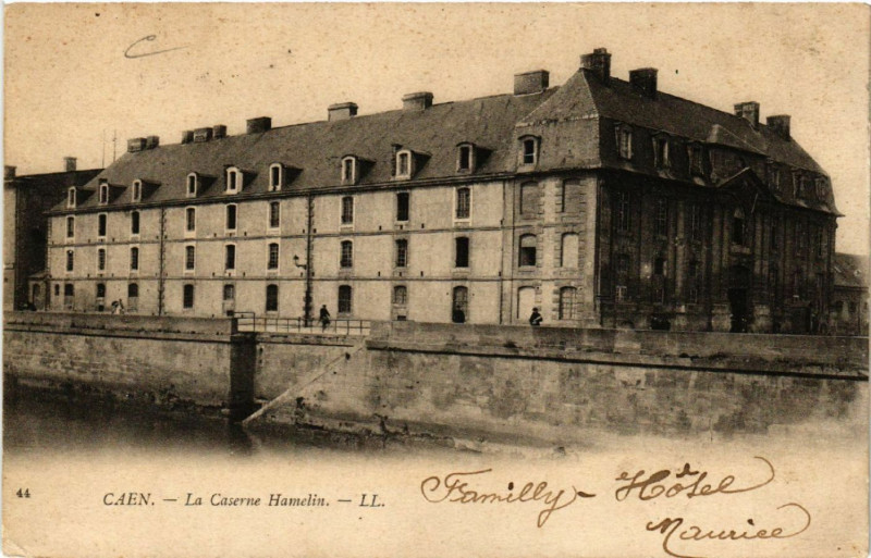 Carte postale ancienne Caen - La Caserne Hamelin à Caen