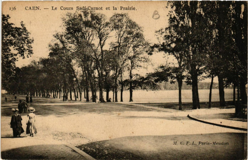 Carte postale ancienne Caen - Le Cours Sadi-Carnot et la Prairie à Caen