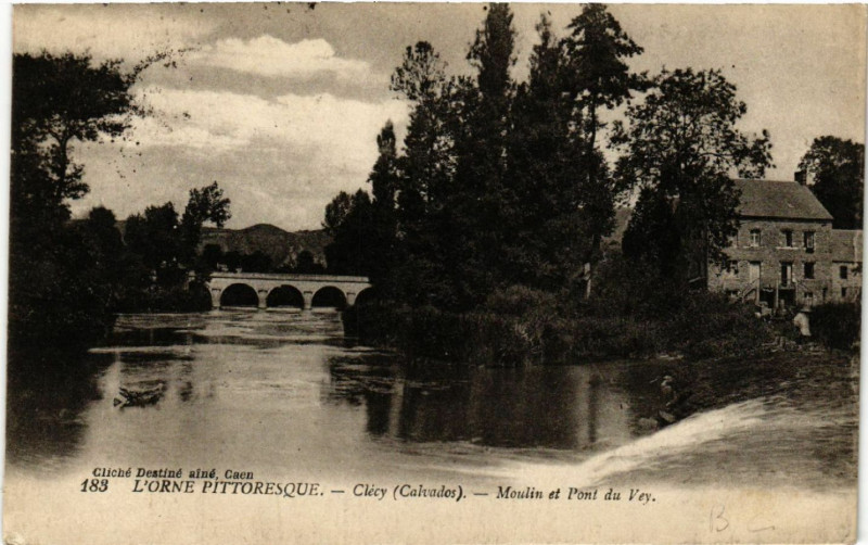 Carte postale ancienne L'Orne Pittoresque - Clecy - Moulin et Pont du Vey à Clécy