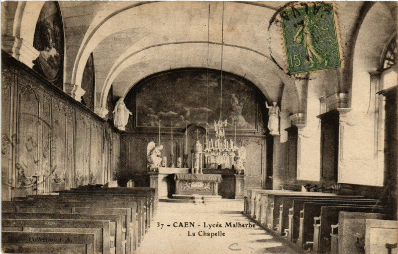 Carte postale ancienne Caen - Lycée Malherbe - La Chapelle à Caen