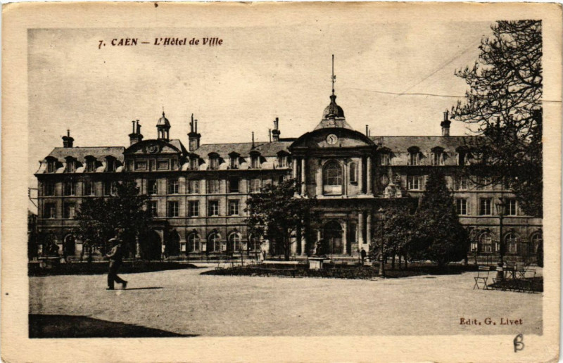 Carte postale ancienne Caen - L'Hotel de Ville à Caen