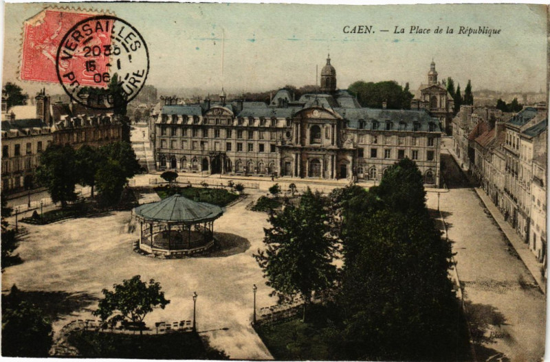 Carte postale ancienne Caen - La Place de la République à Caen