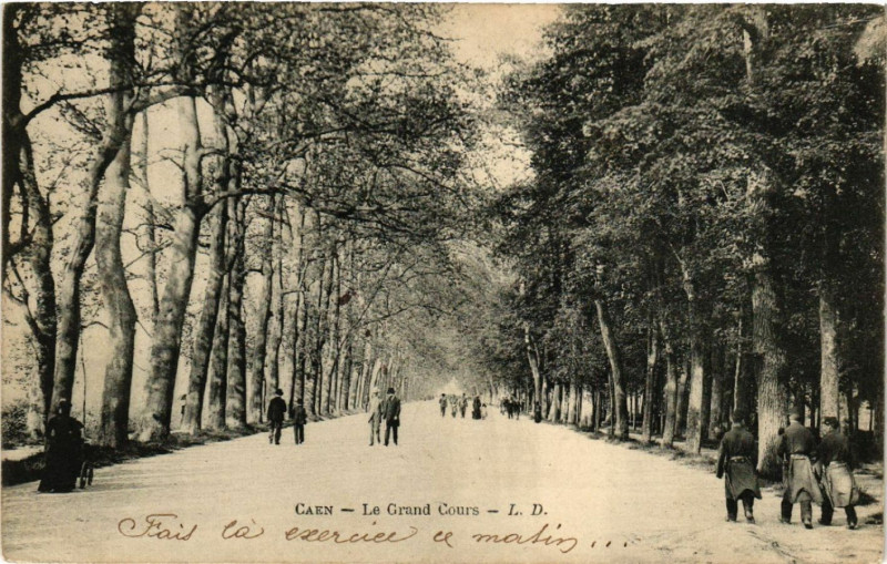 Carte postale ancienne Caen - Le Grand Cours à Caen