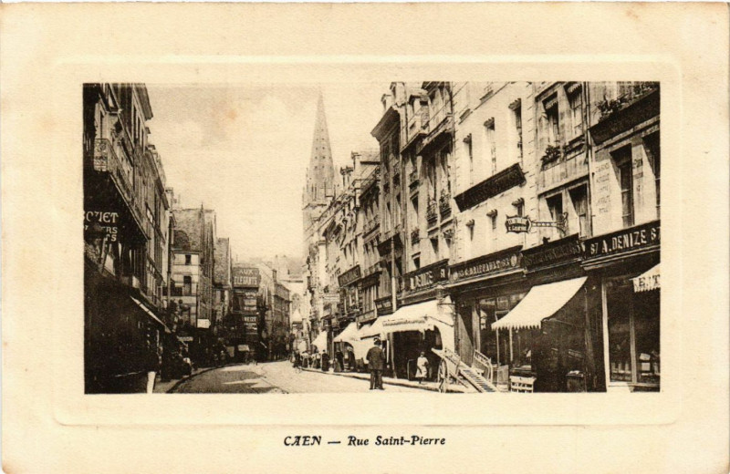Carte postale ancienne Caen - Rue Saint-Pierre à Caen