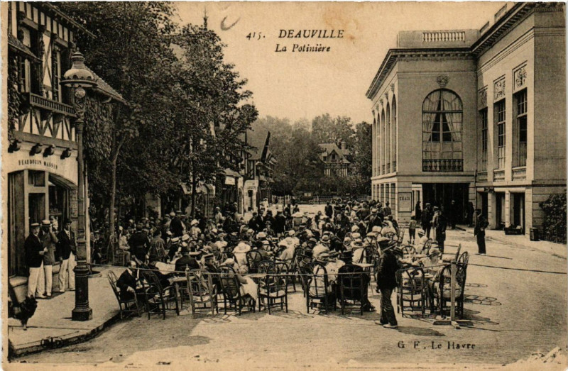 Carte postale ancienne Deauville - La Potiniére à Deauville