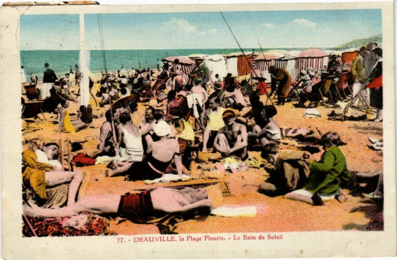 Carte postale ancienne Deauville La Plage Fleurie - Le Bain de Soleil à Deauville