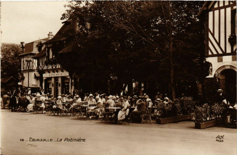 Carte postale ancienne Deauville - La Potiniére à Deauville