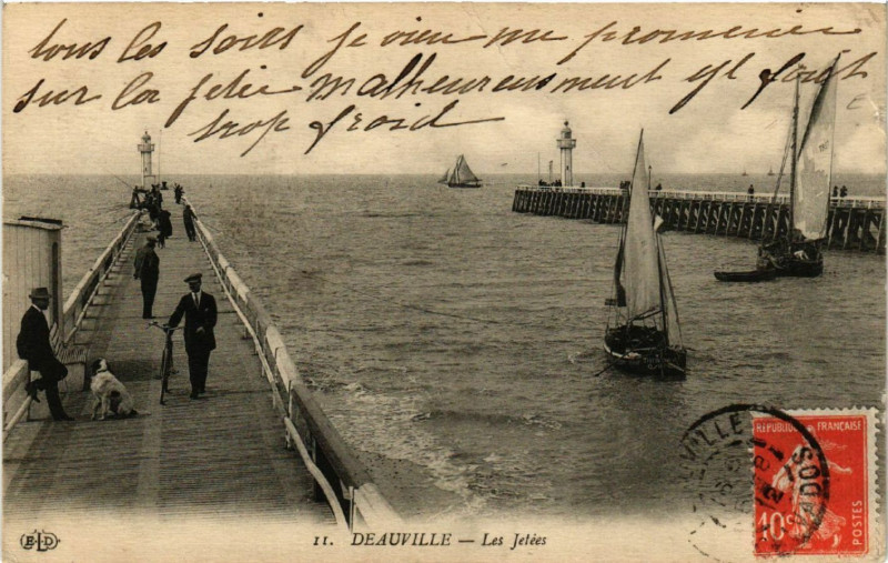 Carte postale ancienne Deauville - La Jetée à Deauville