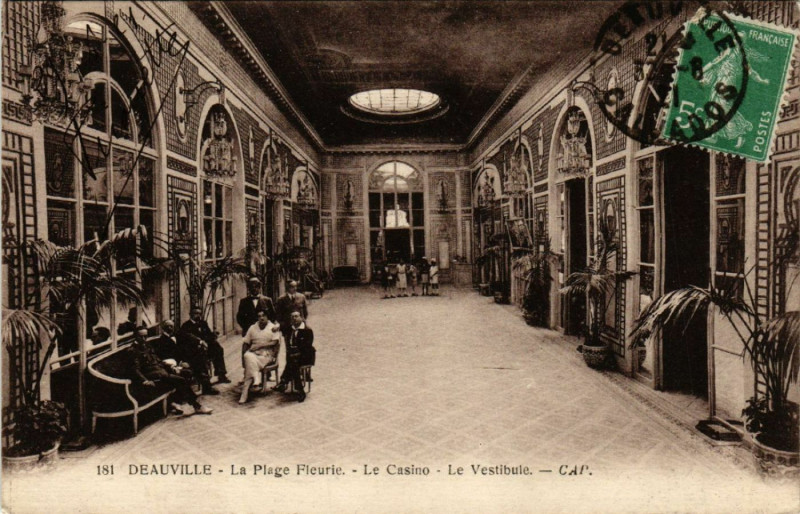 Carte postale ancienne Deauville - La Plage Fleurie - Le Casino - Le Vestibule à Deauville