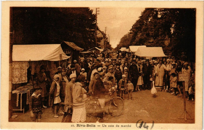 Carte postale ancienne Riva-Bella - Un coin du Marche