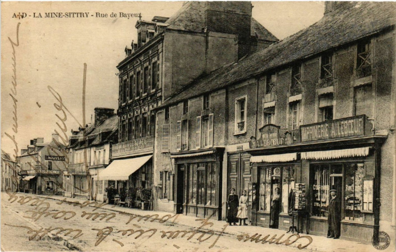 Carte postale ancienne La Mine Sittry - Rue de Bayeaux
