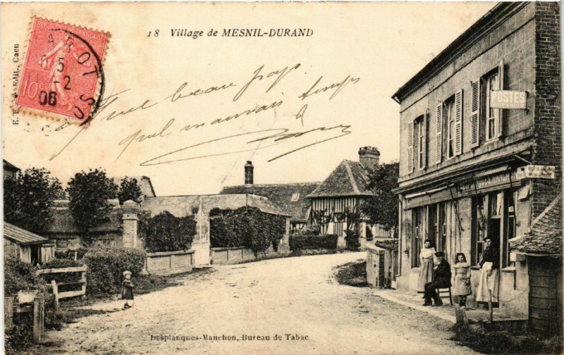 Carte postale ancienne Village de Mesnil Durand