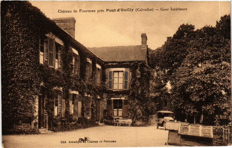 Carte postale ancienne Chateau de Fourneau pres Pont-d'Ouilly à Pont-d'Ouilly