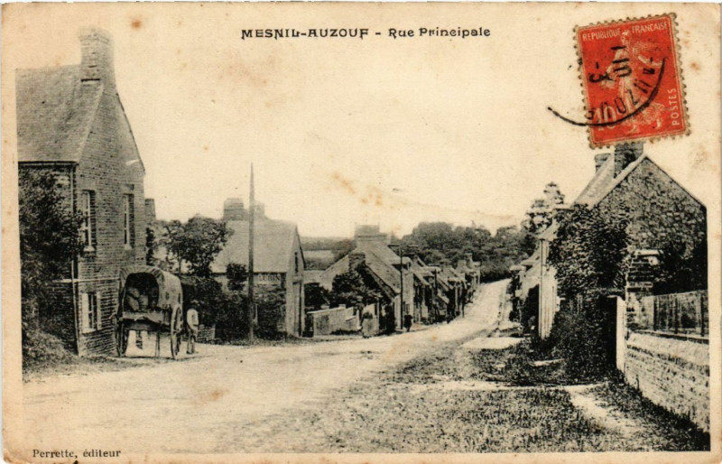 Carte postale ancienne Mesnil Auzouf - Rue principale