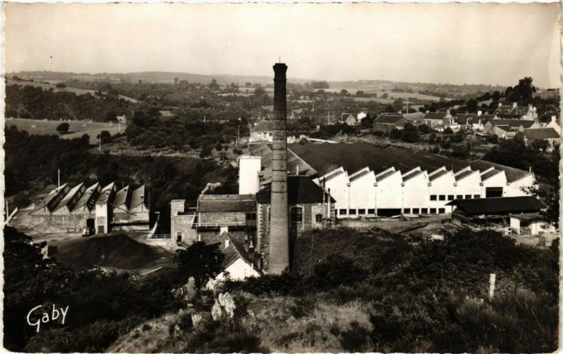 Carte postale ancienne Mesnil-Villement - Usine de Tissage
