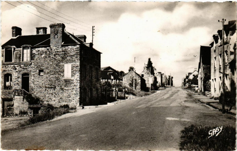 Carte postale ancienne Mesnil-Villement le Bateau - Le bourg