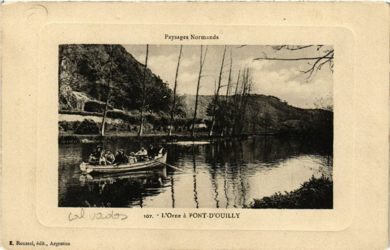 Carte postale ancienne L'Orne a Pont-d'Ouilly à Pont-d'Ouilly
