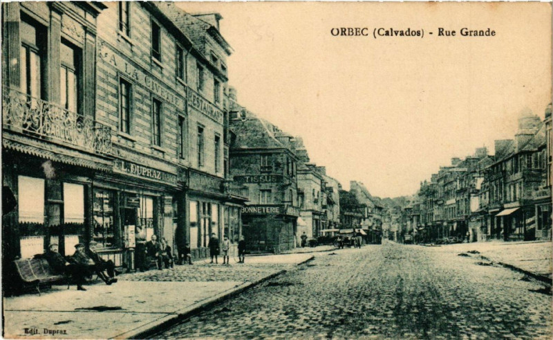 Carte postale ancienne Orbec - Rue Grande à Orbec