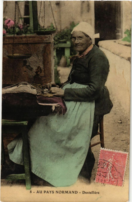 Carte postale ancienne Au Pays Normand