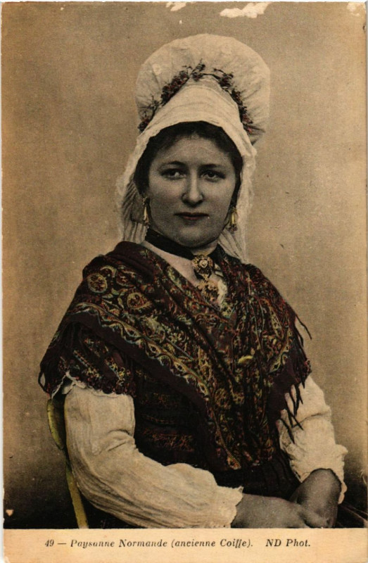 Carte postale ancienne Paysanne Normande