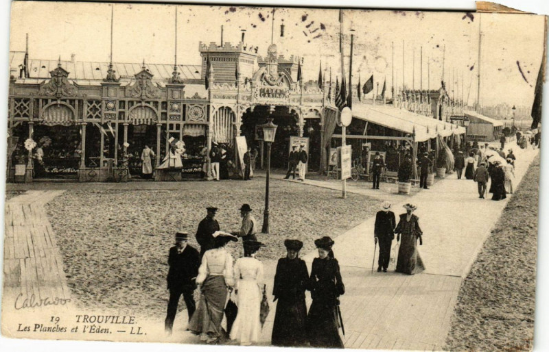 Carte postale ancienne Trouville - Les Planches et l'Eden