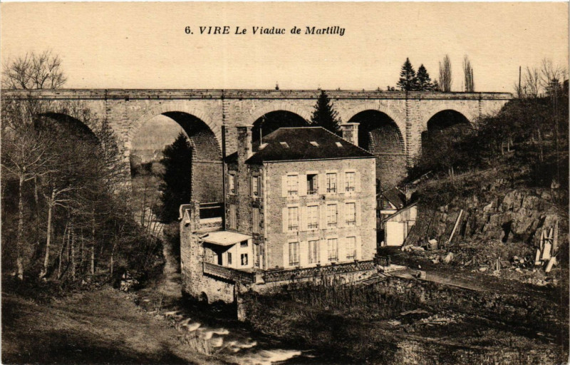 Carte postale ancienne Vire Le Viaduc de Martilly