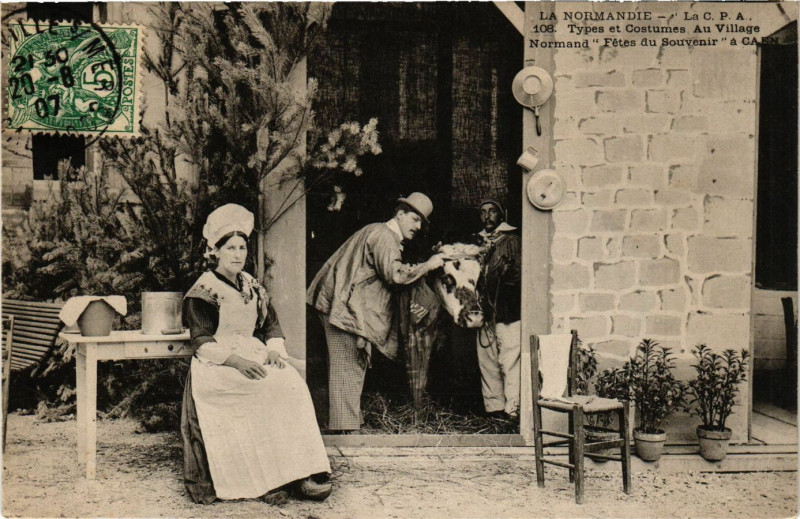 Carte postale ancienne Types et Costumes au Village Normand Fétes du Souvenir a Caen à Caen