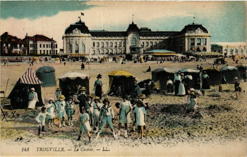 Carte postale ancienne Trouville-Le Casino