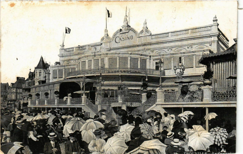 Carte postale ancienne Trouville-Le Casino