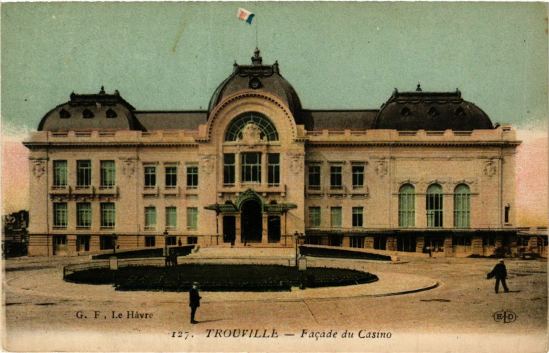 Carte postale ancienne Trouville-Facade du Casino
