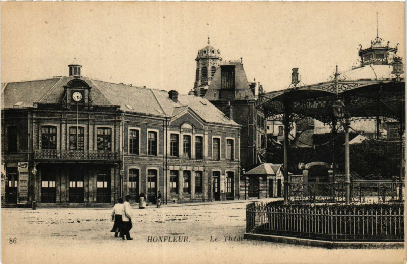 Carte postale ancienne Honfleur - Le Théatre à Honfleur