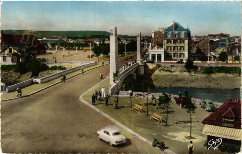 Carte postale ancienne Deauville - Le Pont à Deauville