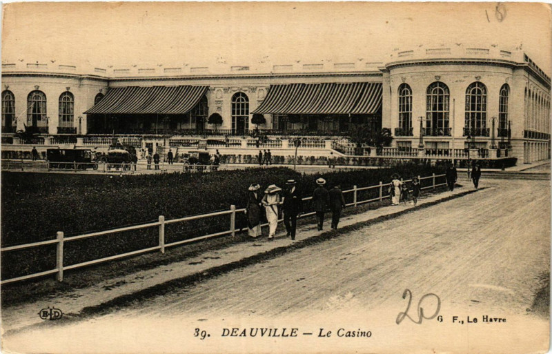 Carte postale ancienne Deauville - Le Casino à Deauville