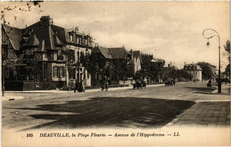 Carte postale ancienne Deauville La Plage Fleurie - Avenue de l'Hippodrome à Deauville