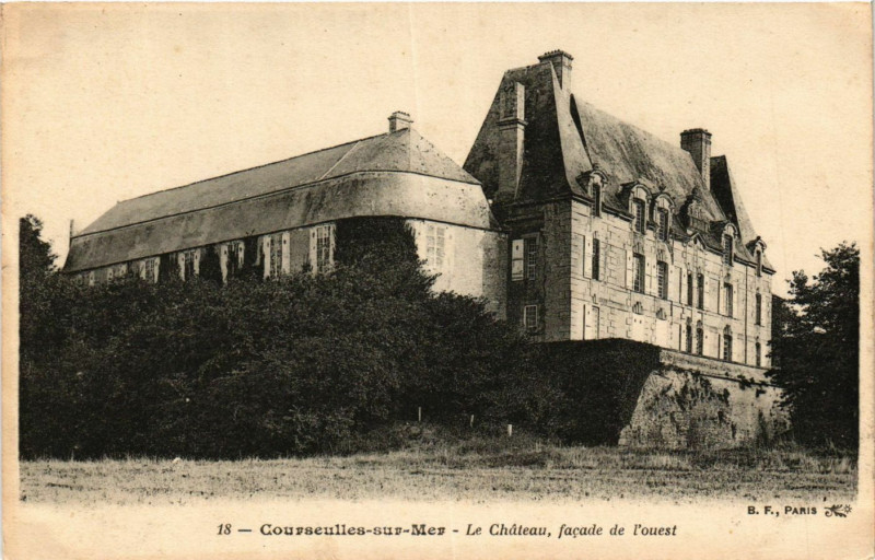 Carte postale ancienne Courseulles-sur-Mer-Le Chateau facade de l'oueSaint- à Courseulles-sur-Mer