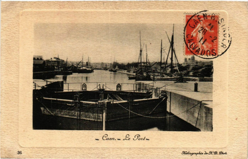 Carte postale ancienne Caen - Le Port à Caen