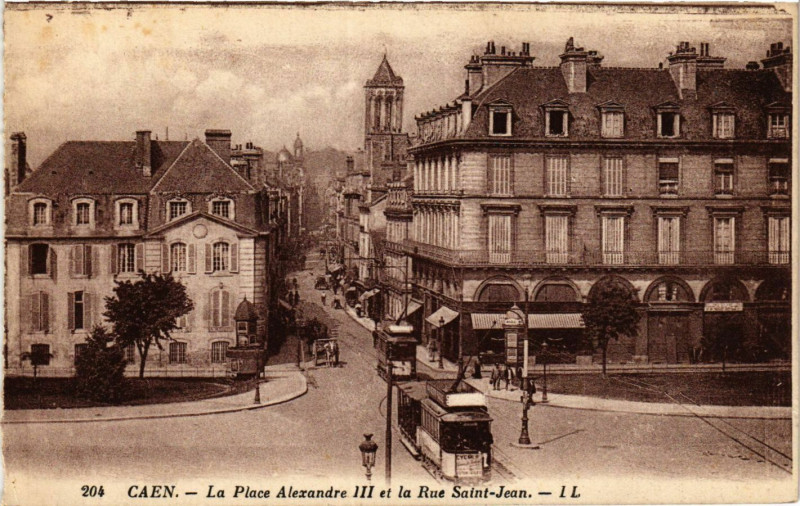 Carte postale ancienne Caen - La Place Alexandre Iii et la Rue Saint-Jean à Caen
