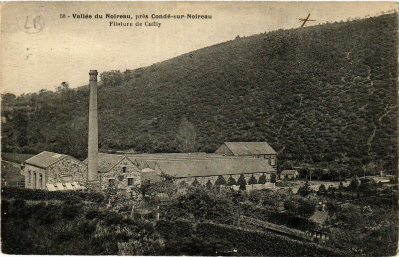 Carte postale ancienne Conde-sur-Noireau - Vallée du Noireau - Filature de Cailly