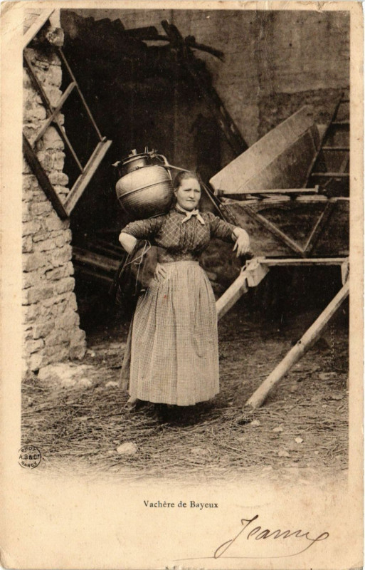 Carte postale ancienne Bayeux - Vachere de Bayeux à Bayeux
