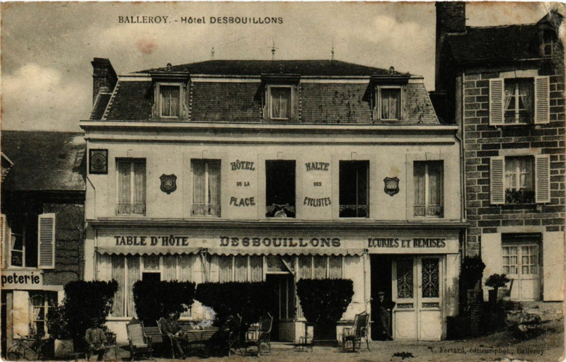 Carte postale ancienne Balleroy - Hotel Desbouillons