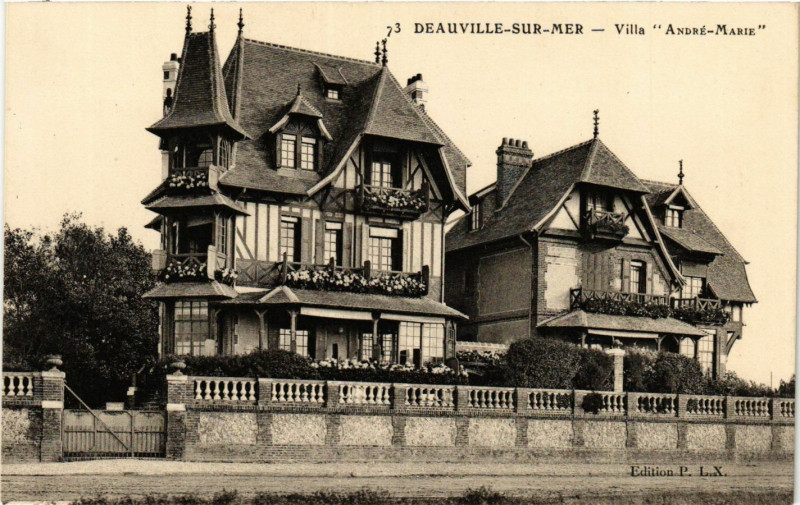 Carte postale ancienne Deauville - sur-Mer - Villa André-Marie à Deauville