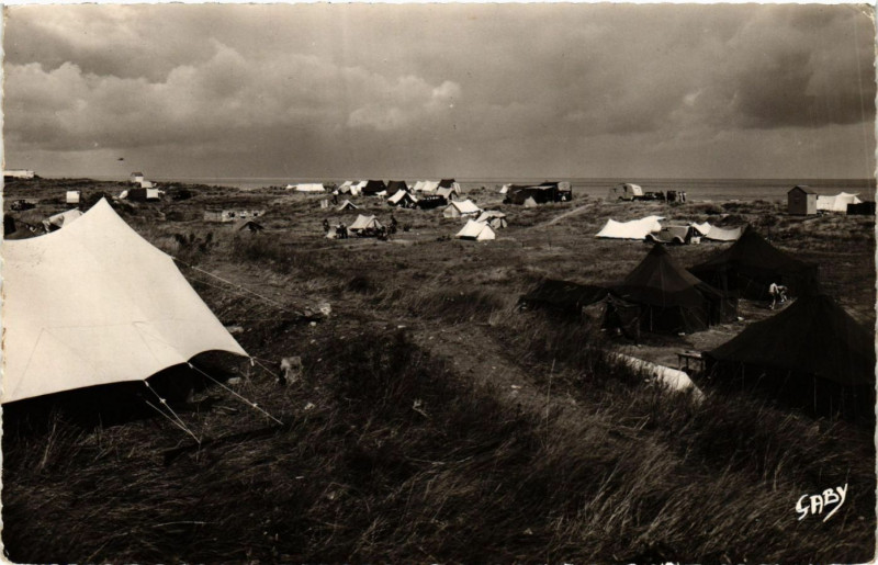 Carte postale ancienne Courseulles-sur-Mer - Terrain de Camping à Courseulles-sur-Mer