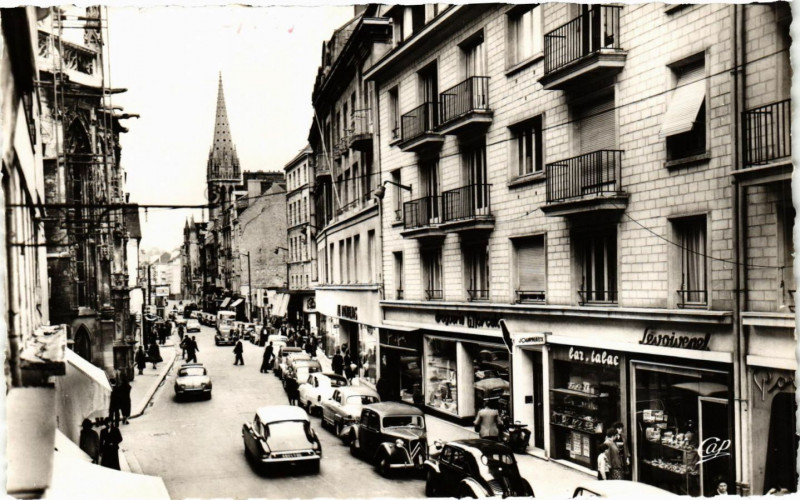 Carte postale ancienne Caen - La Rue Saint-Pierre à Caen