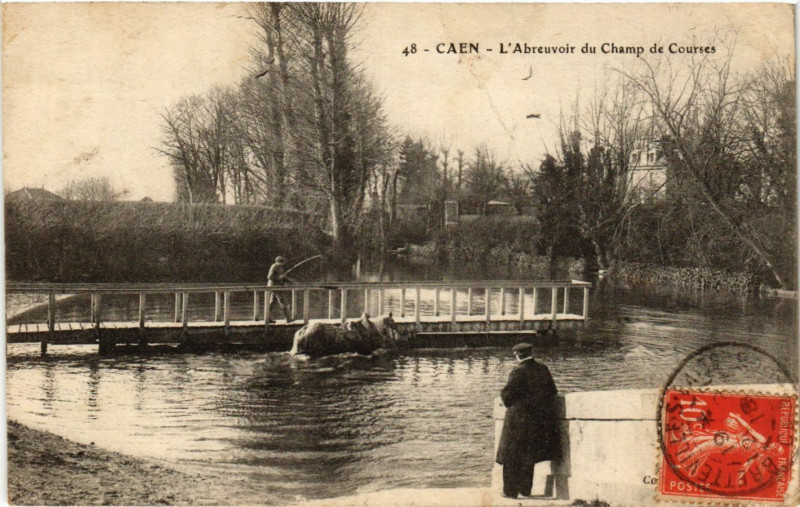 Carte postale ancienne Caen - L'Abreuvoir du Champ de Courses à Caen