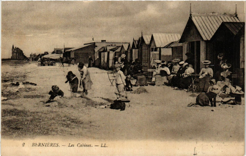 Carte postale ancienne Bernieres - Les Cabines
