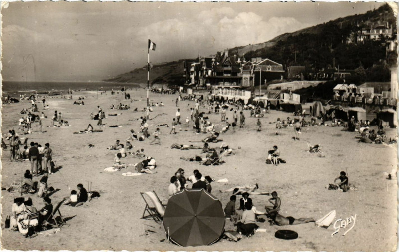 Carte postale ancienne Houlgate - La Plage à Houlgate