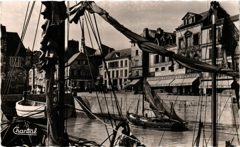 Carte postale ancienne Honfleur - Le Port à Honfleur
