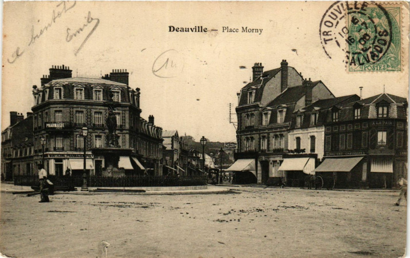 Carte postale ancienne Deauville - Place Morny à Deauville