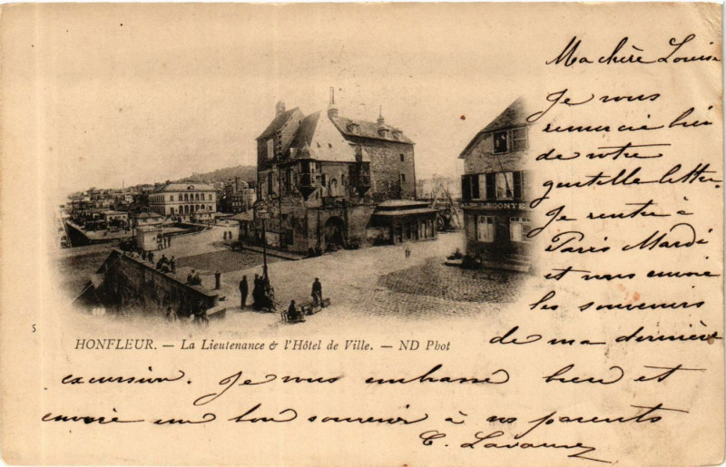 Carte postale ancienne Honfleur - La Liutenance & l'Hotel de Ville à Honfleur