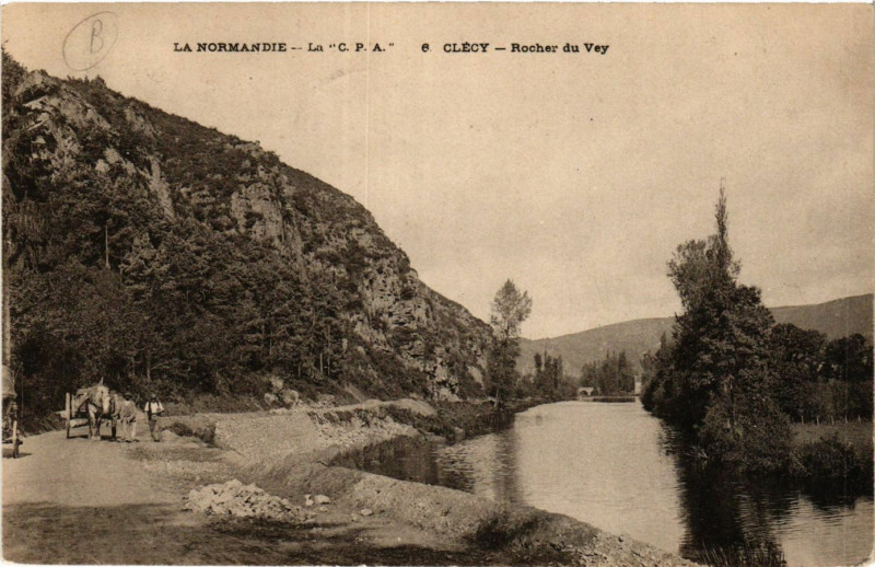 Carte postale ancienne Clecy - Rocher du Vey à Clécy